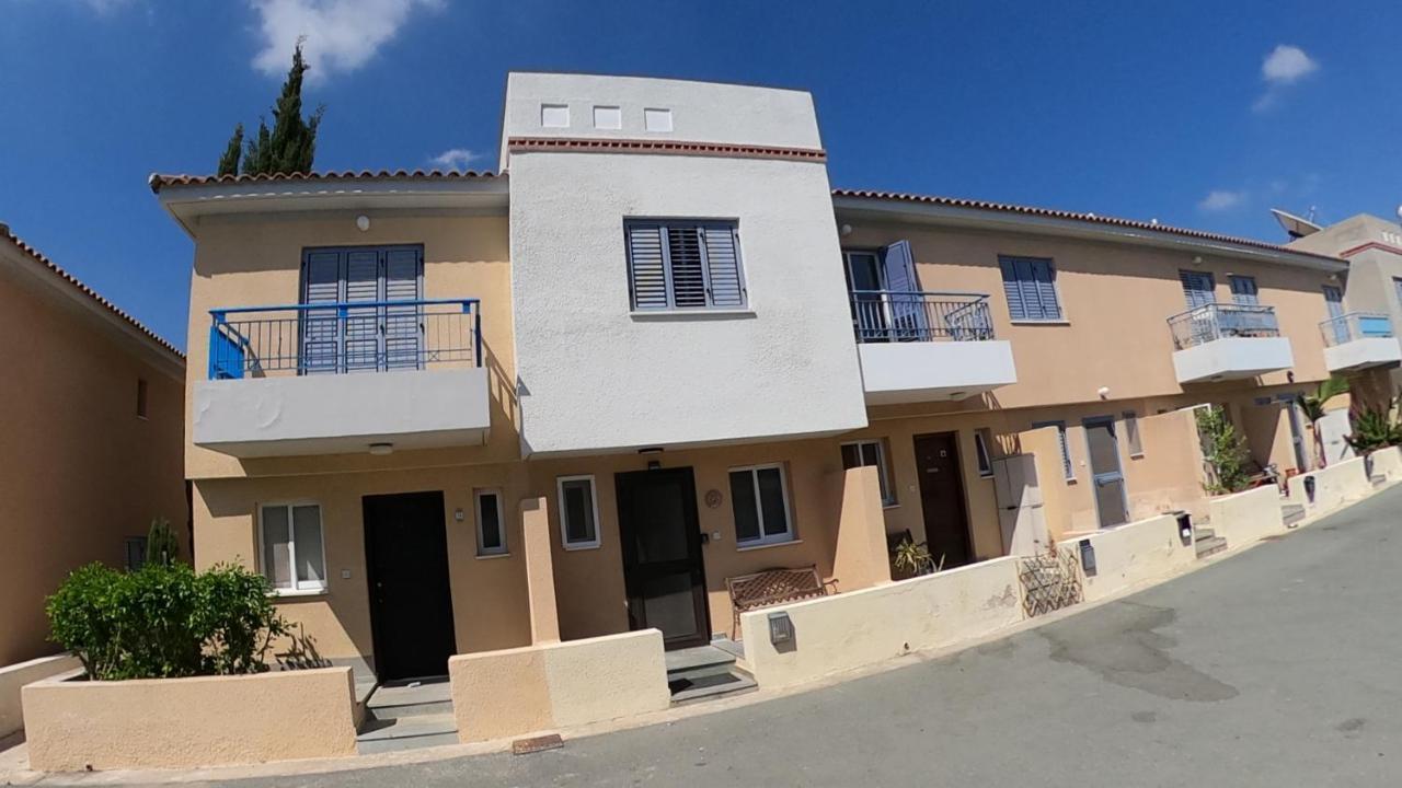 Maya Paphos Exterior photo